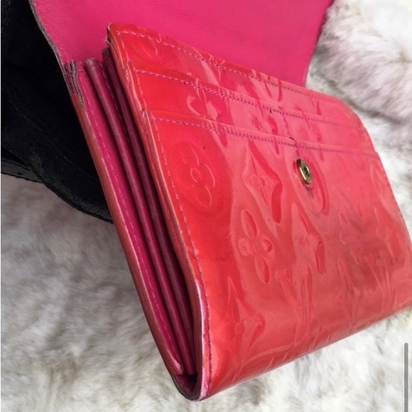 LOUIS VUITTON SARAH WALLET - no chain - Picture 12 of 15